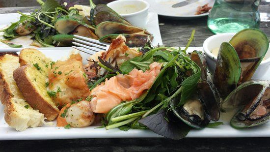 Manou's Cafe & Restaurant